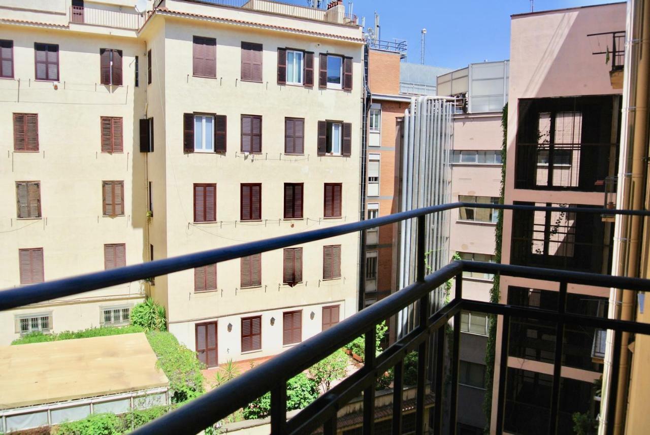 Beautiful Apartment In San Giovanni Close To Colosseo Řím Exteriér fotografie